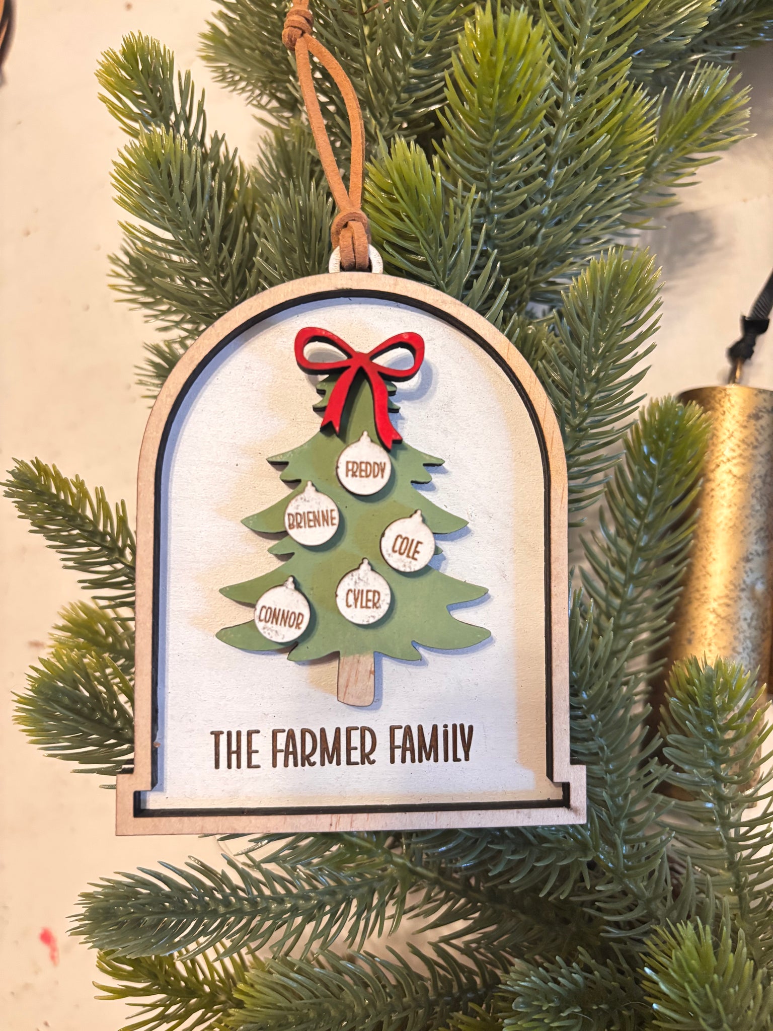 Personalized tree ornament