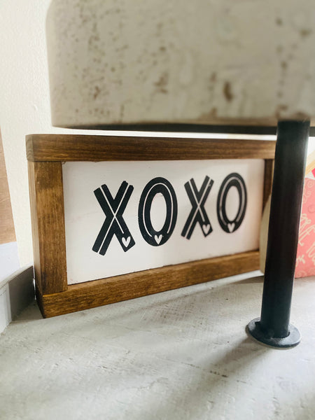 Valentine’s Day tiered tray signs